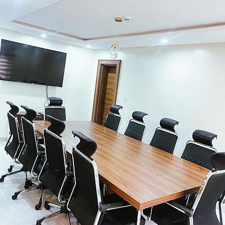 Plush Hotel,Abuja Exteriör bild