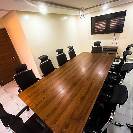 Plush Hotel,Abuja Exteriör bild