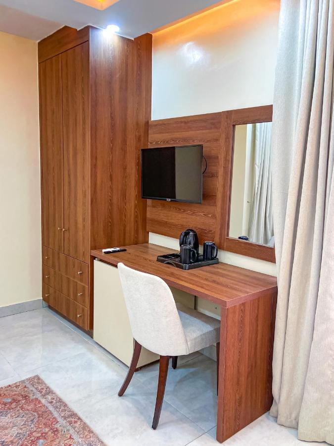Plush Hotel,Abuja Exteriör bild