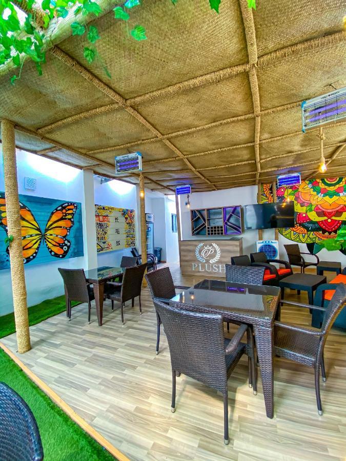 Plush Hotel,Abuja Exteriör bild