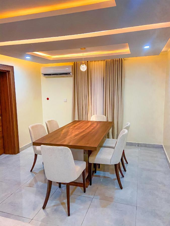 Plush Hotel,Abuja Exteriör bild
