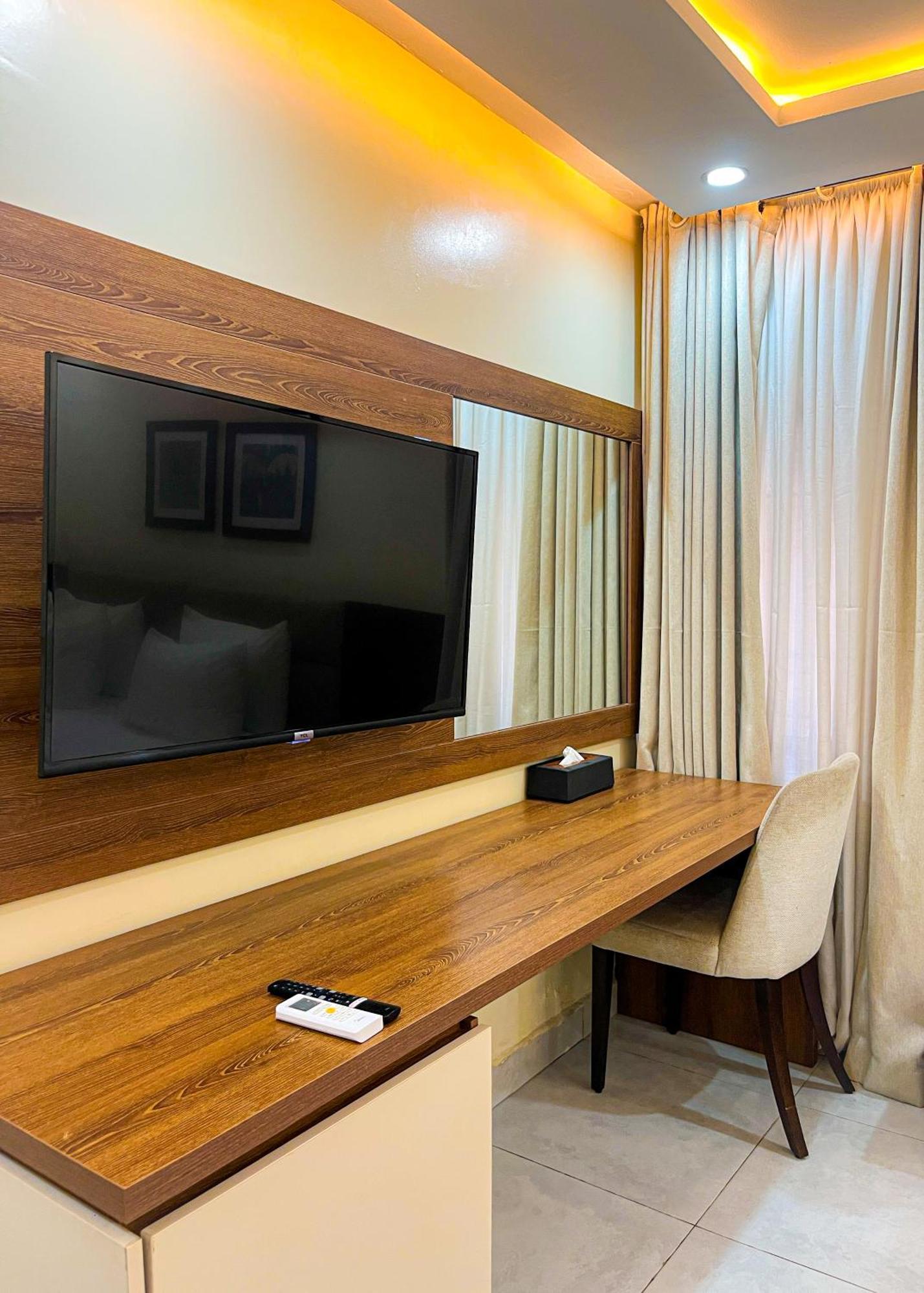 Plush Hotel,Abuja Exteriör bild
